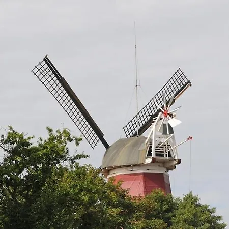 An Den Zwillingsmuehlen Greetsiel