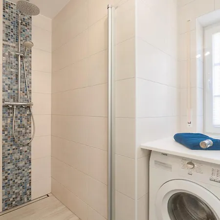 An Den Zwillingsmuehlen Greetsiel