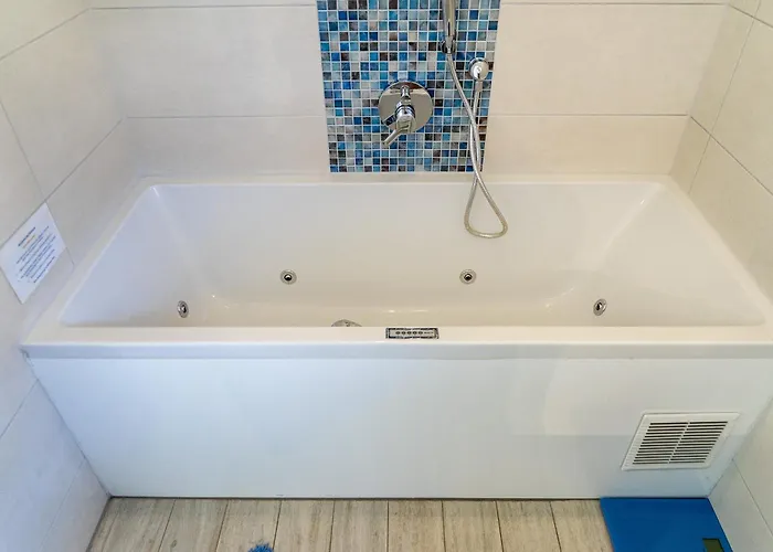 An Den Zwillingsmuehlen Greetsiel